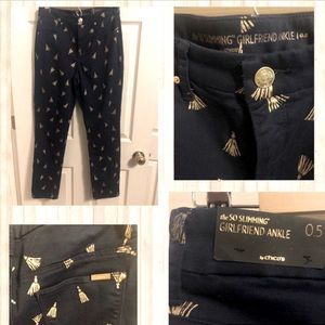 Tags on /never worn Chicos So Slimming Girlfriend Ankle
Pants size .05